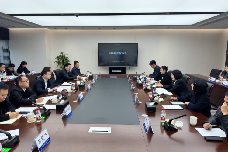 巴黎国际娱乐城与交建集团.jpg